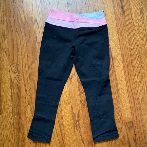 Lululemon black crops with pink and white waistband - Picture 1 of 4